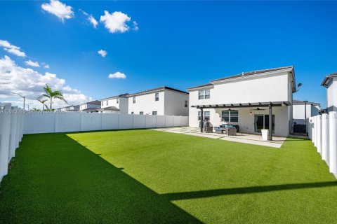 Villa ou maison à vendre à Miami, Floride: 4 chambres, 240.71 m2 № 2084828 - photo 16