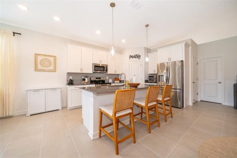 House in Davenport, Florida 5 bedrooms, 314.47 sq.m. № 1906430 - photo 8
