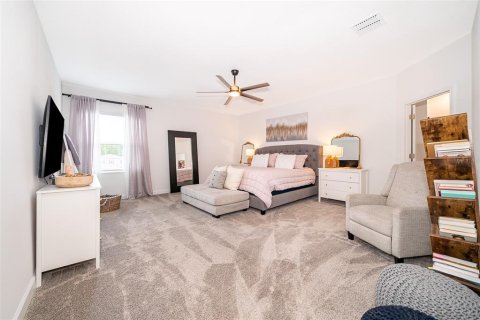 House in Davenport, Florida 5 bedrooms, 314.47 sq.m. № 1906430 - photo 22