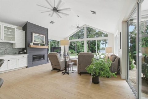 Casa en venta en Orlando, Florida, 4 dormitorios, 380.34 m2 № 2151394 - foto 6