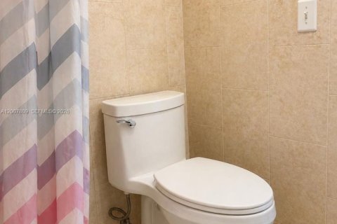 Купить кондоминиум в Хайалиа, Флорида 2 спальни, 92.72м2, № 2074218 - фото 7