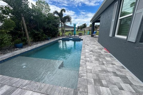 Villa ou maison à louer à Punta Gorda, Floride: 3 chambres, 203.92 m2 № 2391164 - photo 3