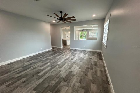 Villa ou maison à louer à Punta Gorda, Floride: 3 chambres, 203.92 m2 № 2391164 - photo 10