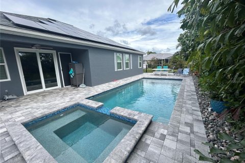 Villa ou maison à louer à Punta Gorda, Floride: 3 chambres, 203.92 m2 № 2391164 - photo 2