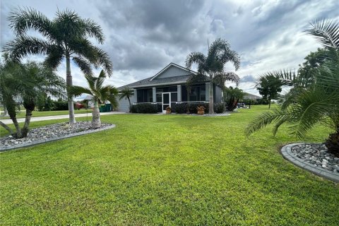 Villa ou maison à louer à Punta Gorda, Floride: 3 chambres, 203.92 m2 № 2391164 - photo 6