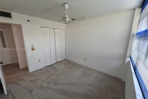 Купить кондоминиум в Пемброк-Пайнс, Флорида 2 спальни, 91.04м2, № 1996869 - фото 24