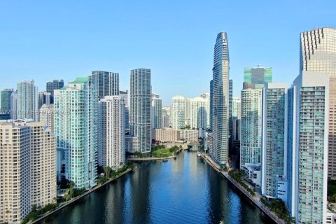 Condo in Miami, Florida, 1 bedroom № 2074947 - photo 3
