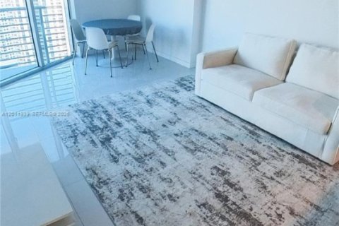 Condo in Miami, Florida, 1 bedroom № 2074947 - photo 4