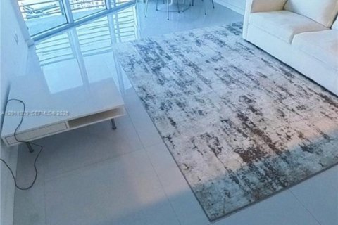 Condo in Miami, Florida, 1 bedroom № 2074947 - photo 12