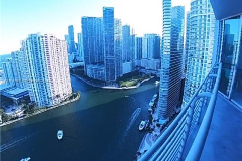 Condo in Miami, Florida, 1 bedroom № 2074947 - photo 7