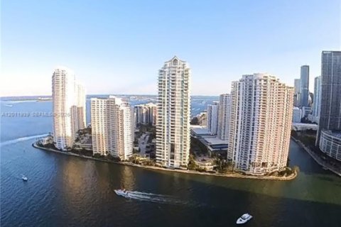 Condo in Miami, Florida, 1 bedroom № 2074947 - photo 10