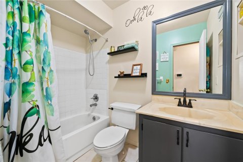Villa ou maison à vendre à Sunrise, Floride: 3 chambres, 114.73 m2 № 1948519 - photo 21