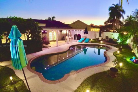Villa ou maison à vendre à Sunrise, Floride: 3 chambres, 114.73 m2 № 1948519 - photo 28