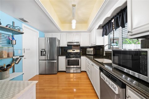 Villa ou maison à vendre à Sunrise, Floride: 3 chambres, 114.73 m2 № 1948519 - photo 12