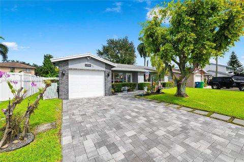 Villa ou maison à vendre à Sunrise, Floride: 3 chambres, 114.73 m2 № 1948519 - photo 6