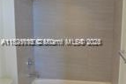 Condo in Aventura, Florida, 3 bedrooms № 1933622 - photo 15