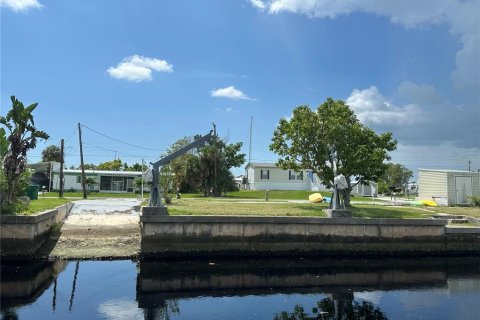 Terreno en venta en Port Charlotte, Florida № 1687900 - foto 2