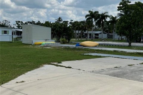 Terreno en venta en Port Charlotte, Florida № 1687900 - foto 6
