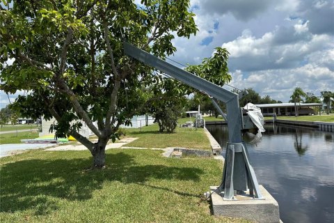 Terreno en venta en Port Charlotte, Florida № 1687900 - foto 1