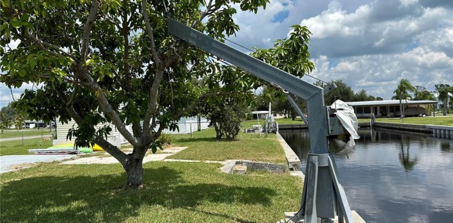 Terreno en Port Charlotte, Florida № 1687900