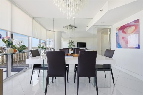 Condominio en venta en Aventura, Florida, 3 dormitorios, 141.21 m2 № 2022234 - foto 5