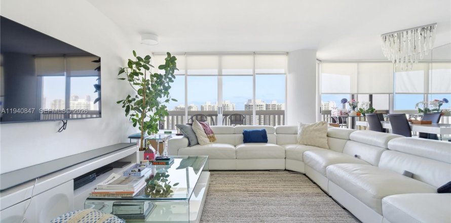 Condominio en Aventura, Florida, 3 dormitorios  № 2022234