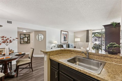 Appartement à louer à Coconut Creek, Floride: 2 chambres, 111.2 m2 № 1947592 - photo 10