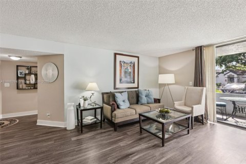 Appartement à louer à Coconut Creek, Floride: 2 chambres, 111.2 m2 № 1947592 - photo 5