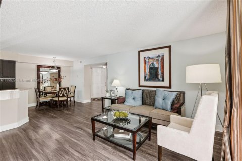 Appartement à louer à Coconut Creek, Floride: 2 chambres, 111.2 m2 № 1947592 - photo 6