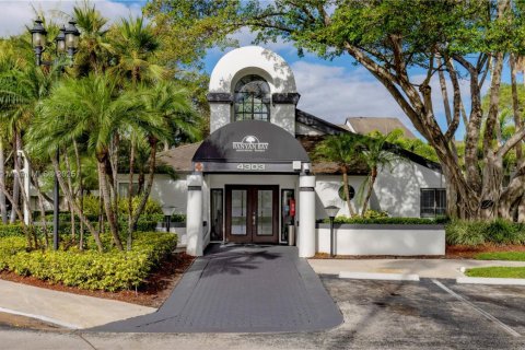 Appartement à louer à Coconut Creek, Floride: 2 chambres, 111.2 m2 № 1947592 - photo 24