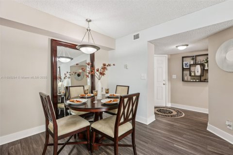 Appartement à louer à Coconut Creek, Floride: 2 chambres, 111.2 m2 № 1947592 - photo 8