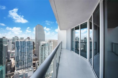 Condo in Miami, Florida, 1 bedroom  № 1825455 - photo 1
