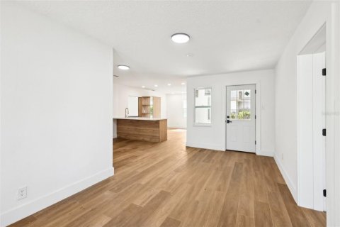 Villa ou maison à vendre à Winter Park, Floride: 5 chambres, 198.07 m2 № 1736769 - photo 7