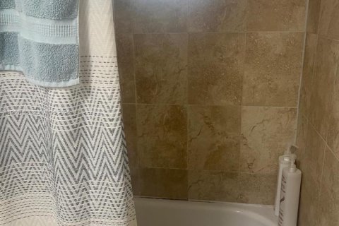 Condo in Miami, Florida, 1 bedroom  № 2090887 - photo 2