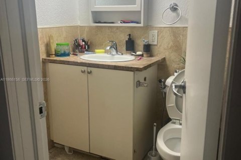 Condo in Miami, Florida, 1 bedroom  № 2090887 - photo 3
