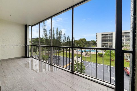 Купить кондоминиум в Майами, Флорида 2 спальни, 111.48м2, № 2409441 - фото 18
