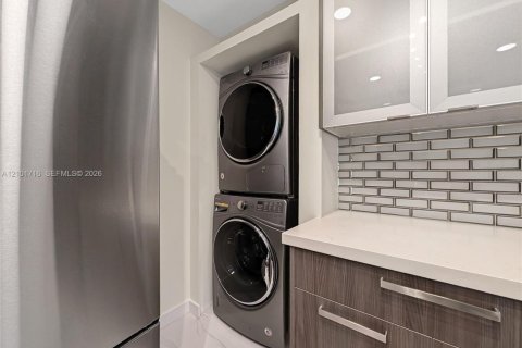 Купить кондоминиум в Майами, Флорида 2 спальни, 111.48м2, № 2409441 - фото 10