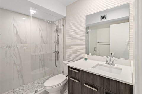 Купить кондоминиум в Майами, Флорида 2 спальни, 111.48м2, № 2409441 - фото 17