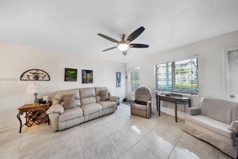Condo à Miami, Floride, 1 chambre  № 2004091