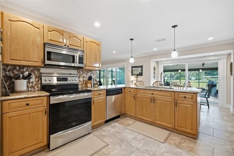 House in Lutz, Florida 4 bedrooms, 219.25 sq.m. № 2416296 - photo 14