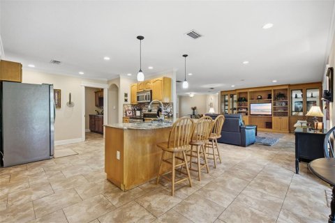 House in Lutz, Florida 4 bedrooms, 219.25 sq.m. № 2416296 - photo 17