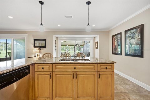 House in Lutz, Florida 4 bedrooms, 219.25 sq.m. № 2416296 - photo 16