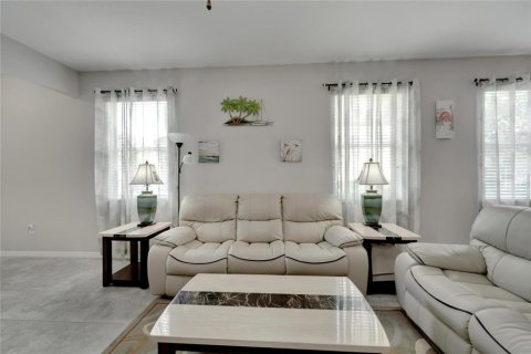 Townhouse in Apollo Beach, Florida 4 bedrooms, 202.9 sq.m. № 1616342 - photo 8