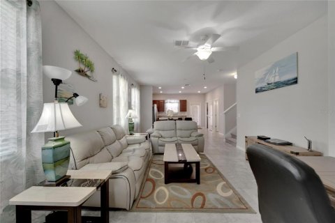 Townhouse in Apollo Beach, Florida 4 bedrooms, 202.9 sq.m. № 1616342 - photo 3