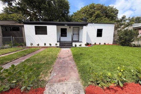 Villa ou maison à vendre à Miami, Floride: 3 chambres, 124.49 m2 № 2064172 - photo 4