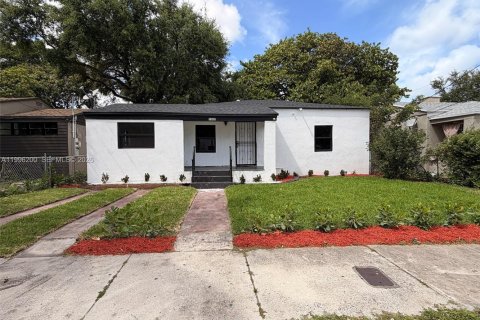 Villa ou maison à vendre à Miami, Floride: 3 chambres, 124.49 m2 № 2064172 - photo 14