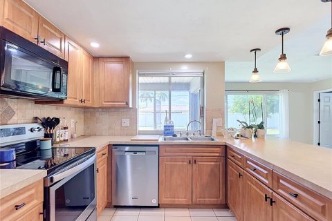 Villa ou maison à vendre à Cape Coral, Floride: 3 chambres, 130.81 m2 № 2322575 - photo 18