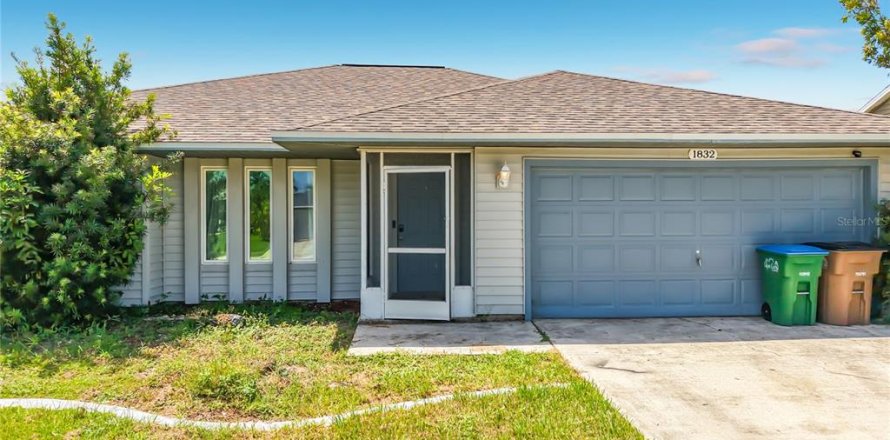 Villa ou maison à Cape Coral, Floride 3 chambres, 130.81 m2 № 2322575