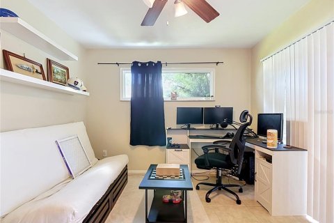 Villa ou maison à vendre à Cape Coral, Floride: 3 chambres, 130.81 m2 № 2322575 - photo 27