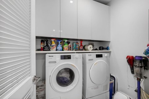 Condo in West Palm Beach, Florida, 2 bedrooms  № 2175645 - photo 30